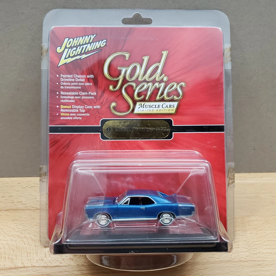 Johnny Lightning 1966 Pontiac GTO Gold Series Muscle Cars Diecast 1:64 Blue - Image 2 of 4