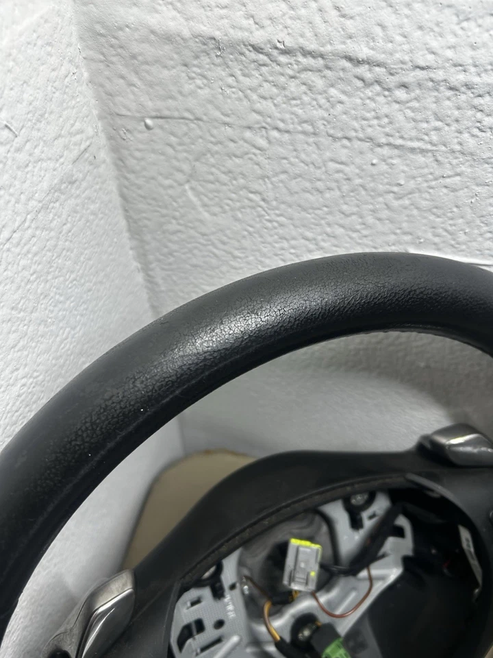 06-13 Volante deportivo BMW E90 E92 328i 335i cuero negro OEM Foto 4 de 4