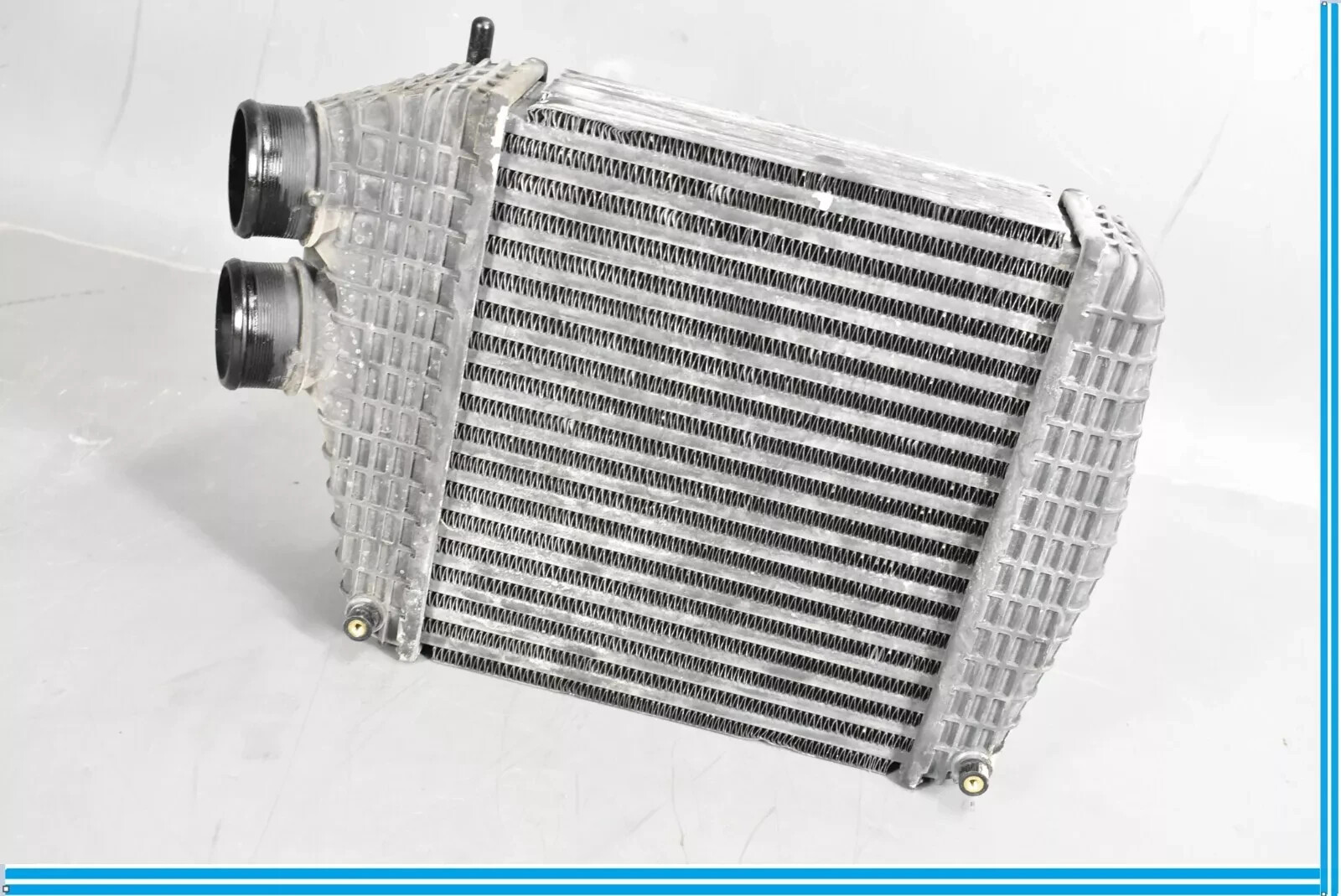 14-24 Maserati Quattroporte Ghibli 3.0L Right Side Turbocharger Intercooler OEM
