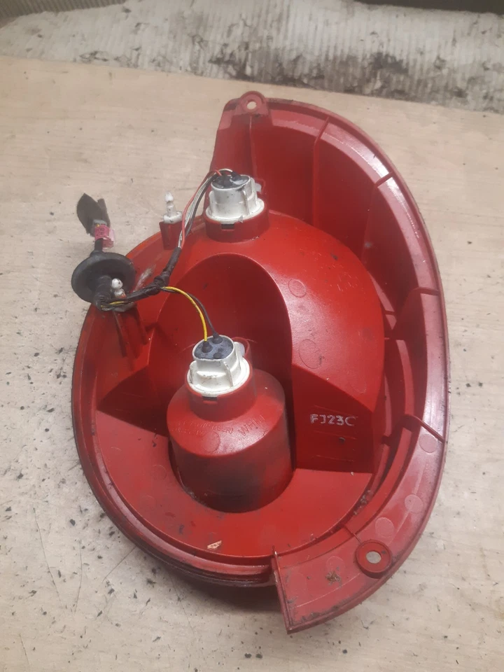 Chevrolet Matiz 2005 luz trasera lateral del conductor Foto 2 de 2