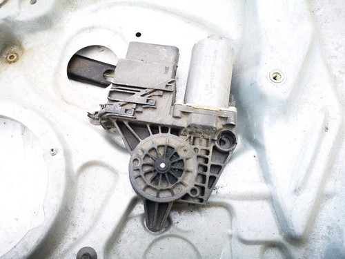 Volkswagen Passat 1997 Window Motor rear Left 119095xxx, 119095-xx #1380912-11