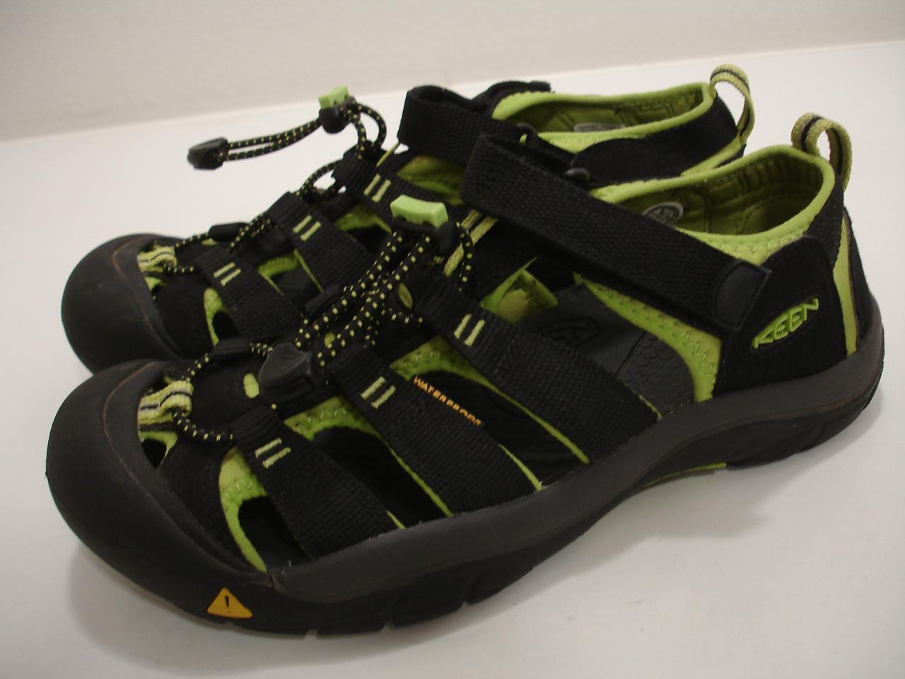 Sandali ragazzi ragazze bambini taglia 6 M Keen Newport H2 gioventù nero lime verde punta chiusa