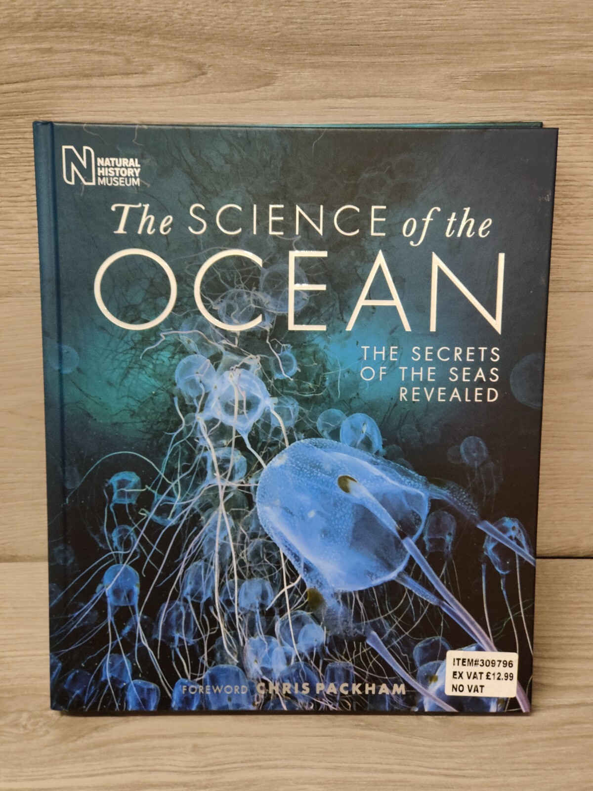 The Science of the Ocean: The Secrets of the Seas Revealed by DK (Hardcover)