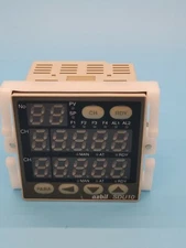 Yamatake Corporation Azbil SDU10 SDU10T0100 Temperature Controller