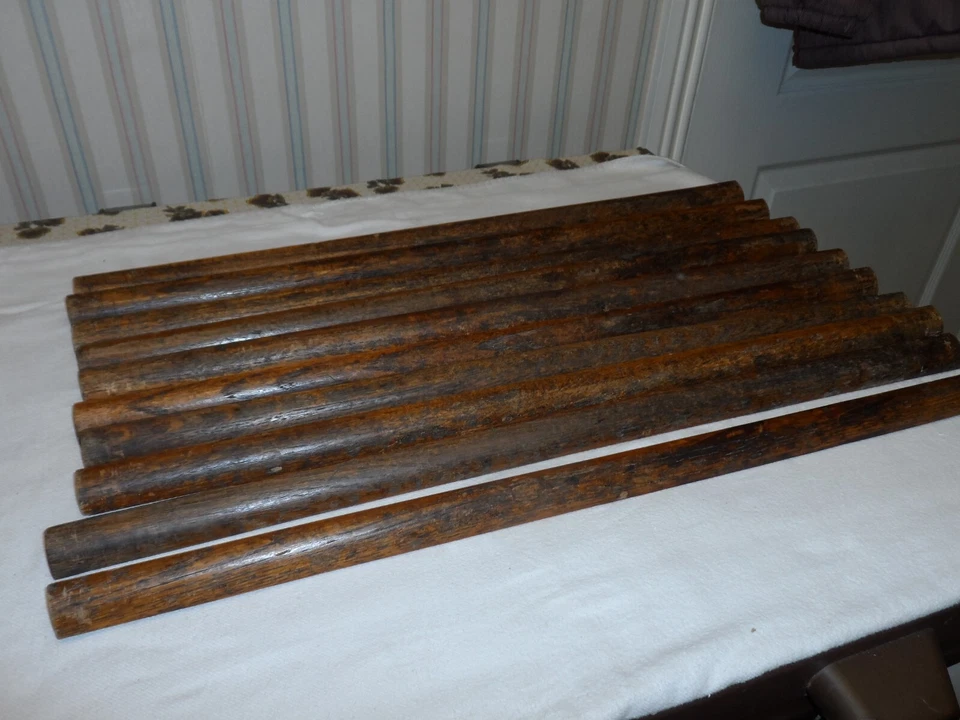 Varillas de escalera de roble antiguas Foto 2 de 4