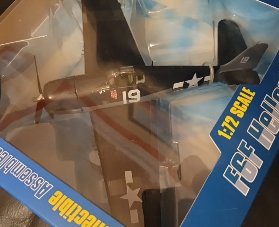 Easy Model Assembled Aviation Model 37298 F6F Hellcat VF-6 USS Intrepid 1.72 - Image 2 of 4