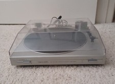 Vintage Realistic LAB-310 Belt Drive Turntable with Shure cartridge, serviced