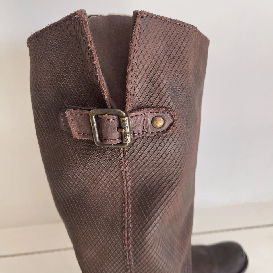 IKKS Mujer Marrón Alto Pull On Cuero Vestido Bota de Montar Talla 38 EE. UU. Talla 7.5 Foto 4 de 4
