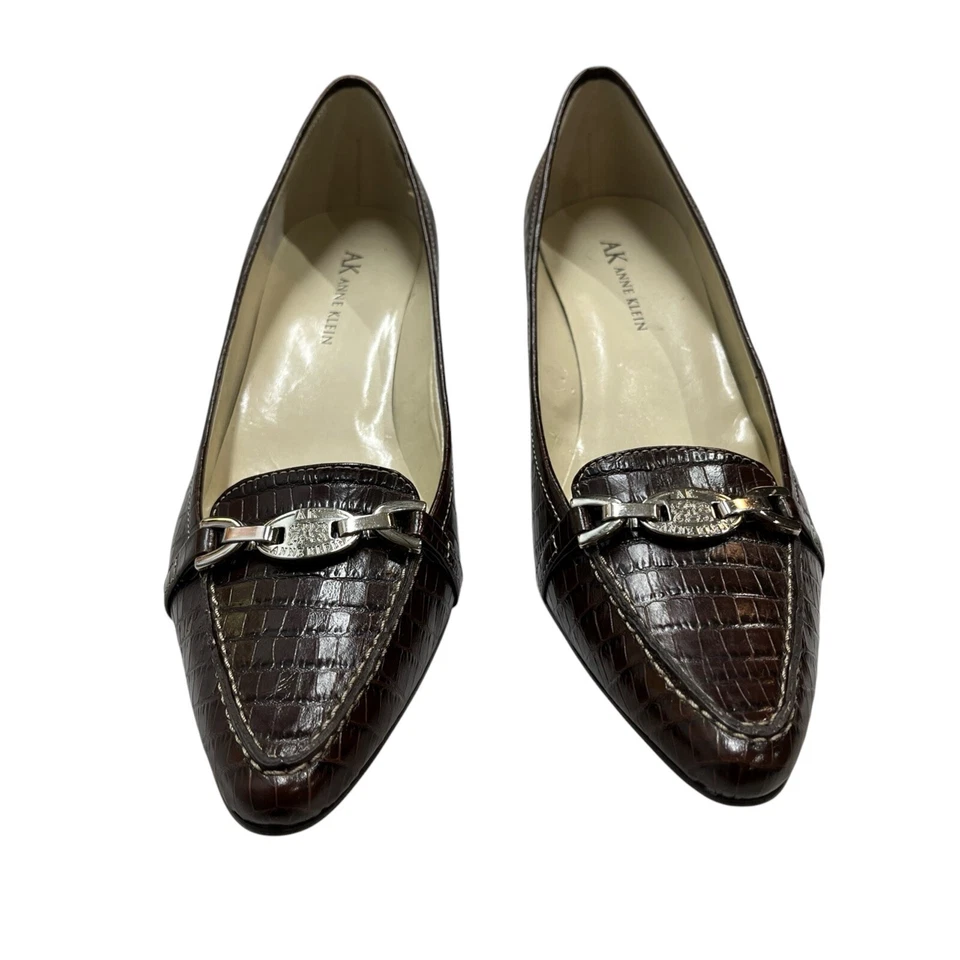 Zapatos Anne Klein para mujer 7,5 AK Spencer marrón cocodrilo cuero en relieve sirena de oficina Foto 2 de 4