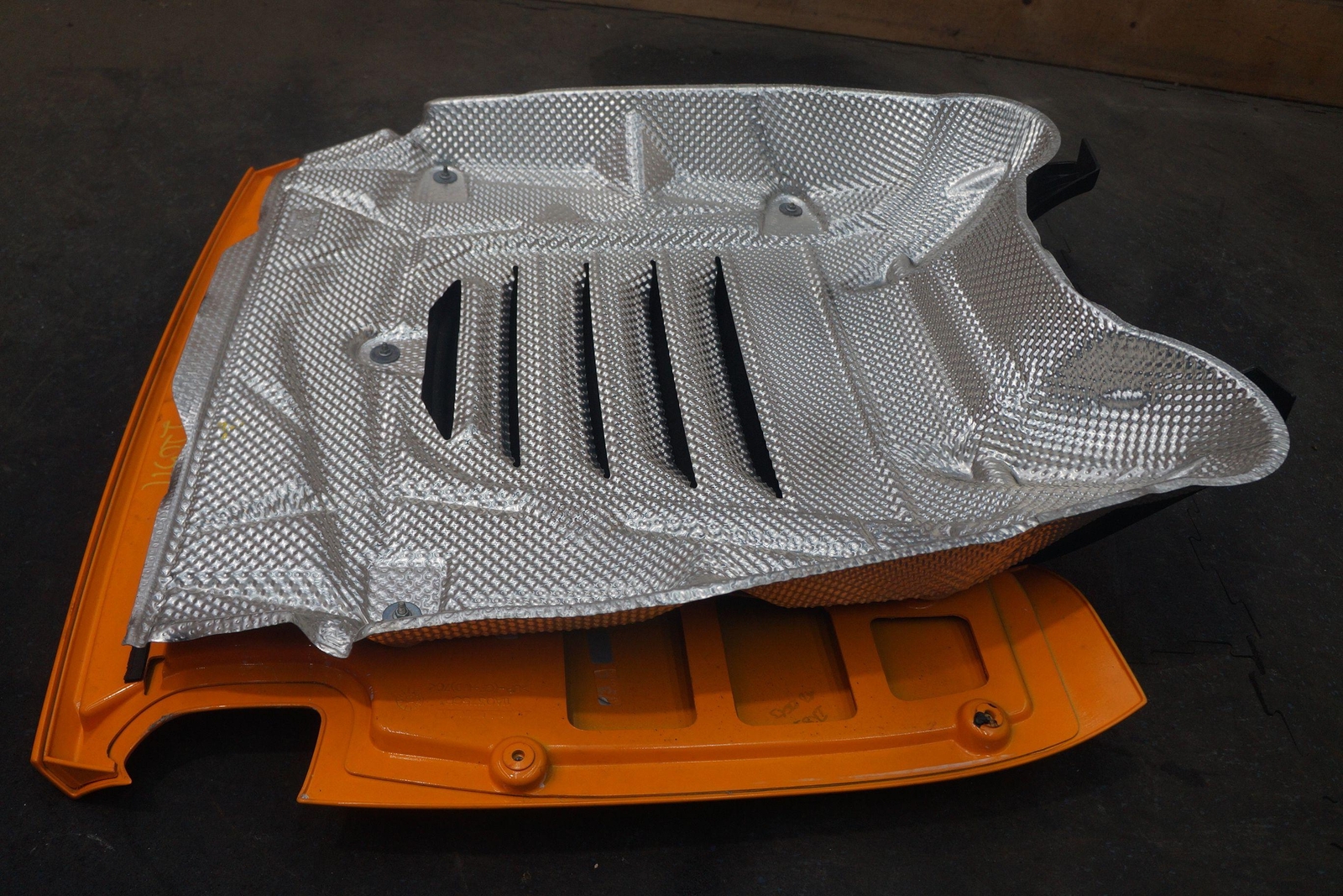 Rear Bonnet Deck Lid Boot Vent Grille Panel 11A0375CP McLaren MP4-12C 2014 *Note