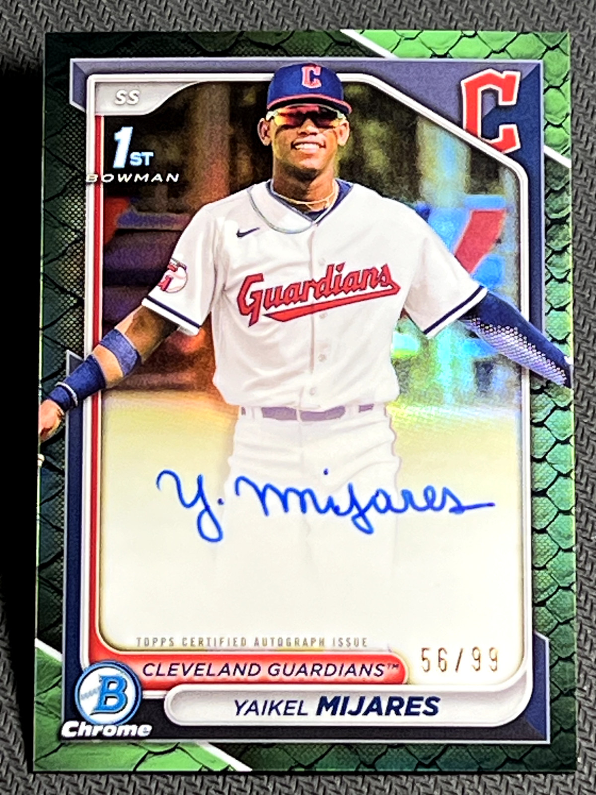 2024 Bowman Chrome 1st GREEN REFRACTOR PROSPECT ROOKIE AUTO Yaikel Mijares 56/99