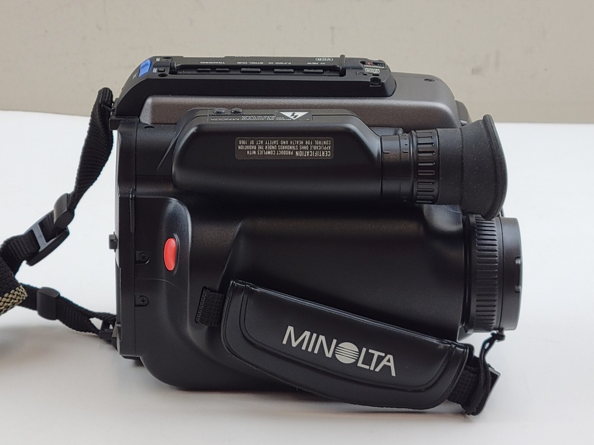 Minolta Master C-518 VHS-C Camcorder Video Camera w/ Charger