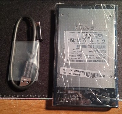Toshiba 2.5'' USB External Transparent 128GB SSD Drive w Cable L2