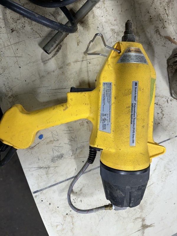 3M Scotch-Weld Polyurethane Adhesive Applicator PUR Easy 250 - Tested