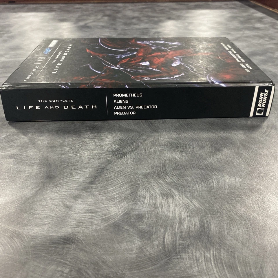 Aliens Predator Prometheus: The Complete Life and Death (Hardcover, 2018) - Image 3 of 3