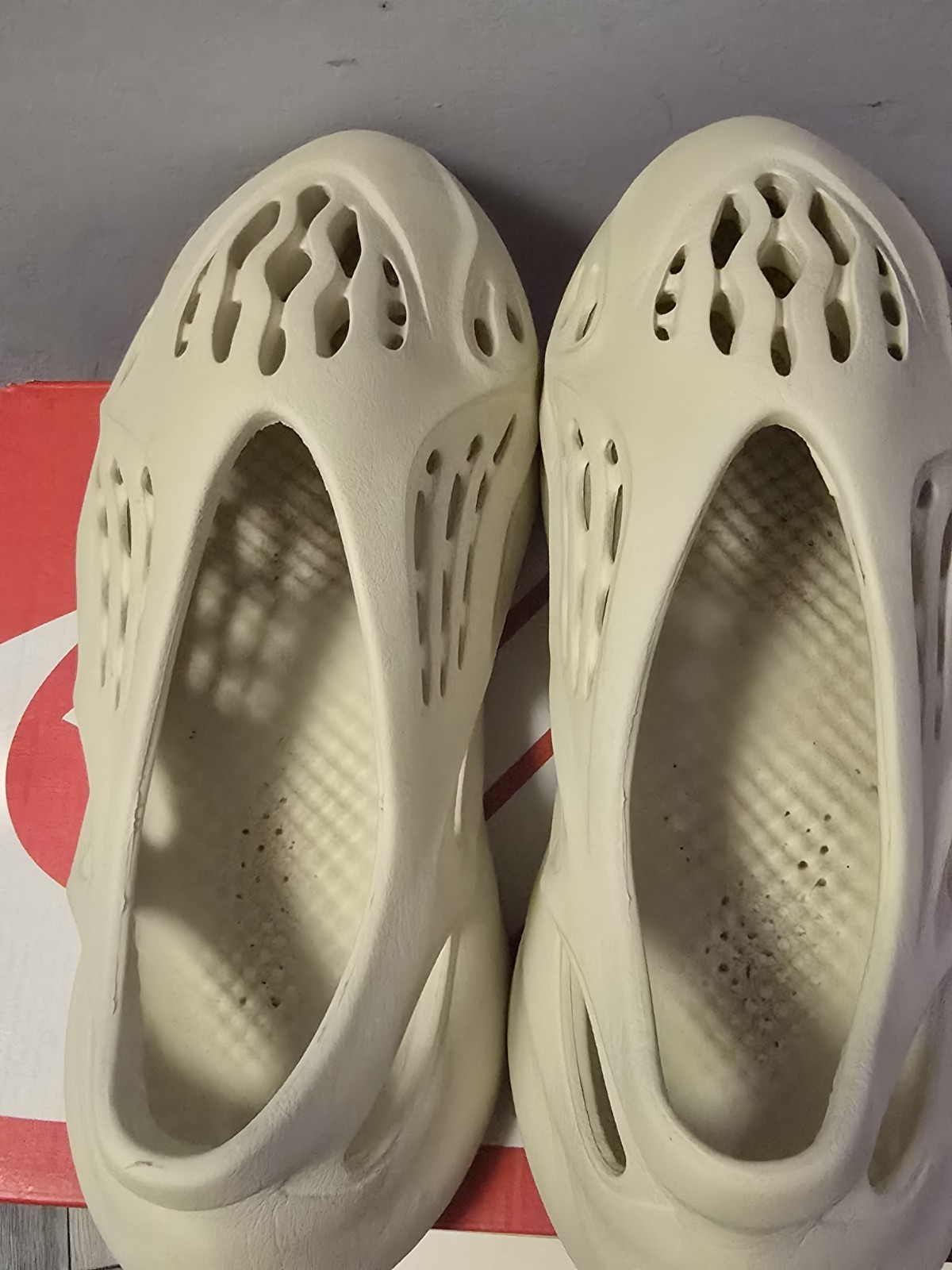 Men’s Size 7 Yeezy Foam Runner Ochre RNNR Foamrunner thumbnail 3