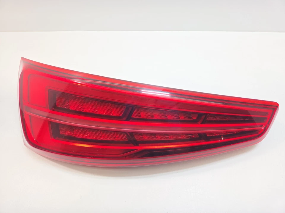 2016-2018 奥迪 Q3 Quattro 后驱动侧尾灯尾灯原始设备制造商 — 第 4/4 张图片