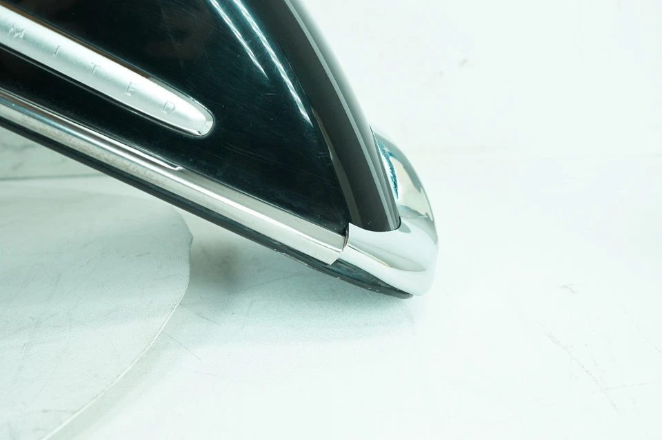 Harley Touring Electra Glide Ultra 2011 FLHTK panel de carcasa de guardabarros de rueda delantera OEM Foto 4 de 4