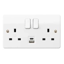 MK Logic Plus Integrated USB Double Socket 13A DP With Type A+C USB Charging