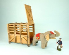 Seltener Elefant mit Transportwagen und Elastolin Tierpfleger um 1920.
