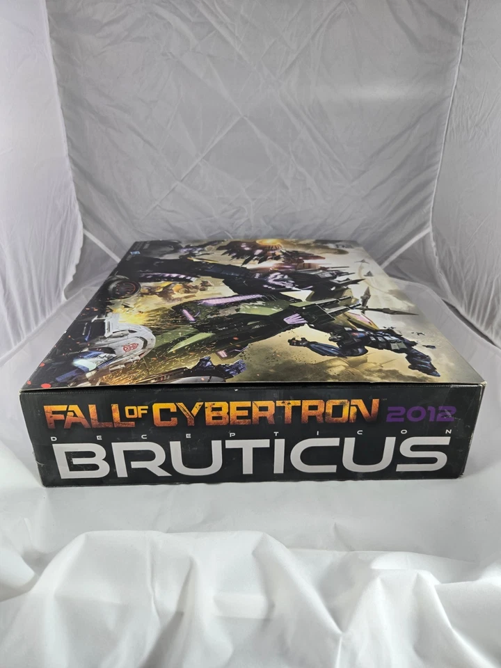 SDCC 2012 Exclusivo Hasbro Transformers Generations Bruticus Fall of Cybertron Foto 3 de 4