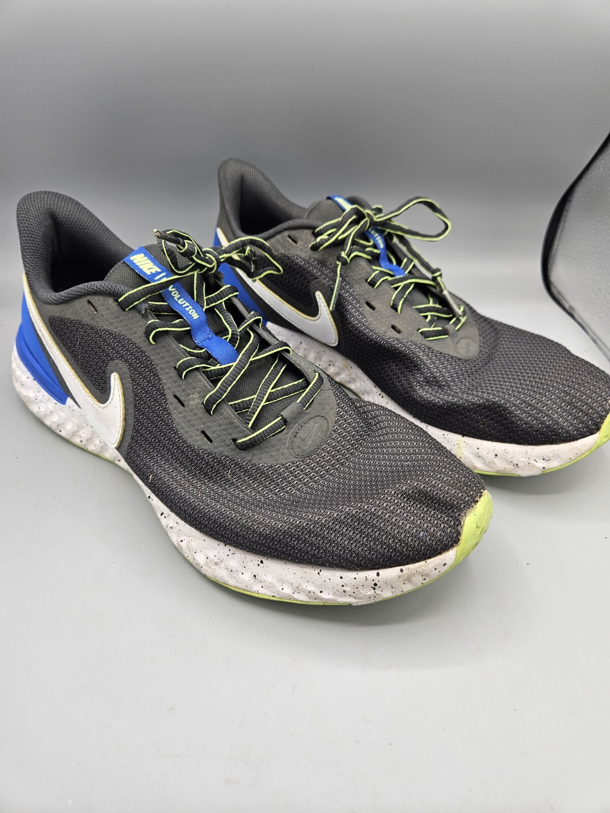 SAOLA Scarpe da corsa uomo Nike Revolution 5 EXT grigio scuro bianco taglia 12 NB DH0205 001