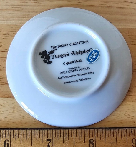DISNEY'S Alphabet Collection PLATE 3 1/4" Diameter "H" Hook - Picture 2 of 2