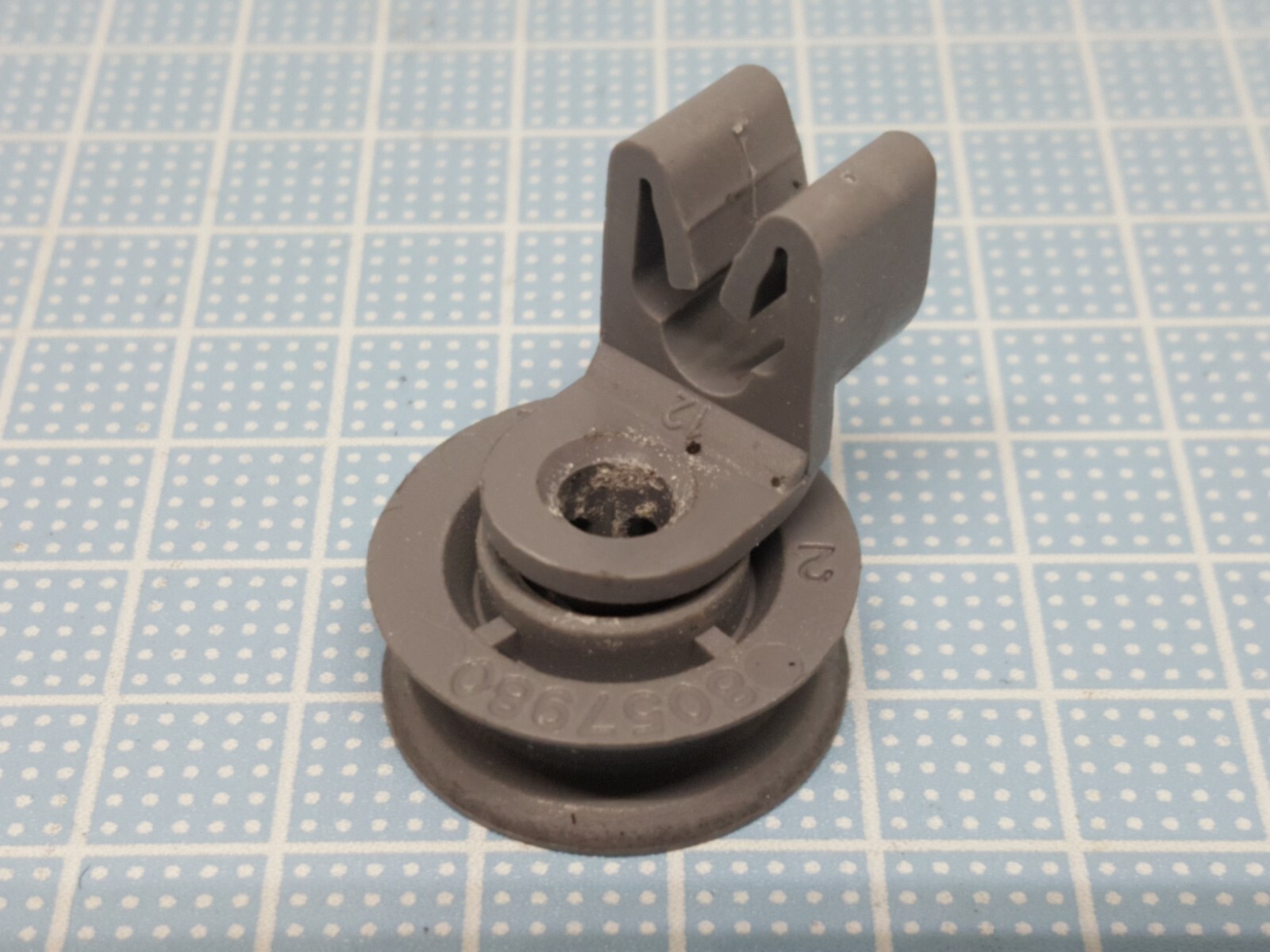 DISHWASHER GENUINE ASKO TOP BASKET WHEEL SUITS MODEL D5424 D3122