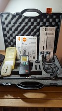 Testo 645 Temperatur-Feuchtemessgerät mit nur einem Sensor und gebissbeschädigter Verpackung
