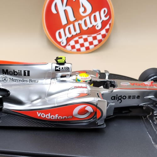 MINICHAMPS 1/18 Vodafone McLaren MP4-25 Lewis Hamilton #2 2010 530101802 - Picture 13 of 20