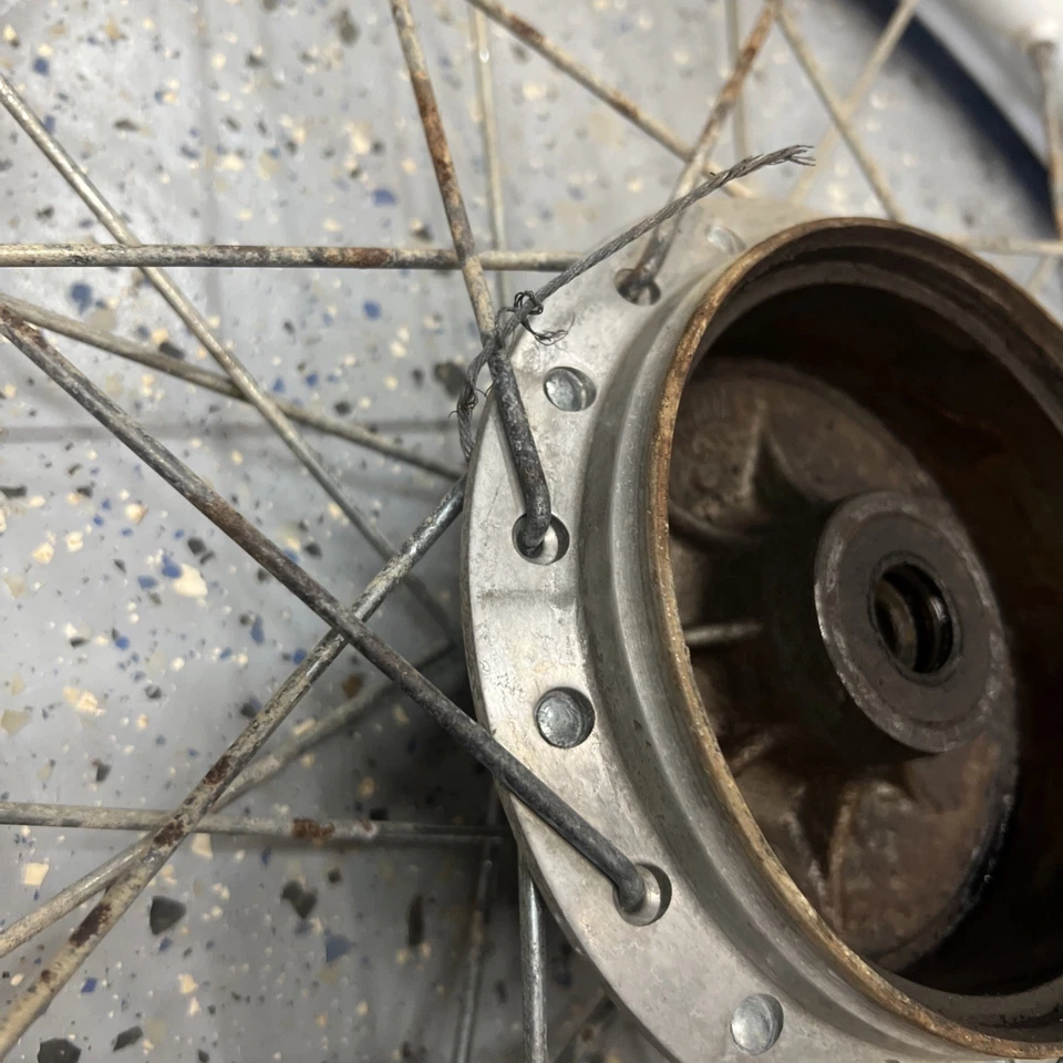 Kawasaki KS125 KS 125 1974 Enduro K272-1> llanta delantera buje tambor 21 pulgadas Foto 4 de 4