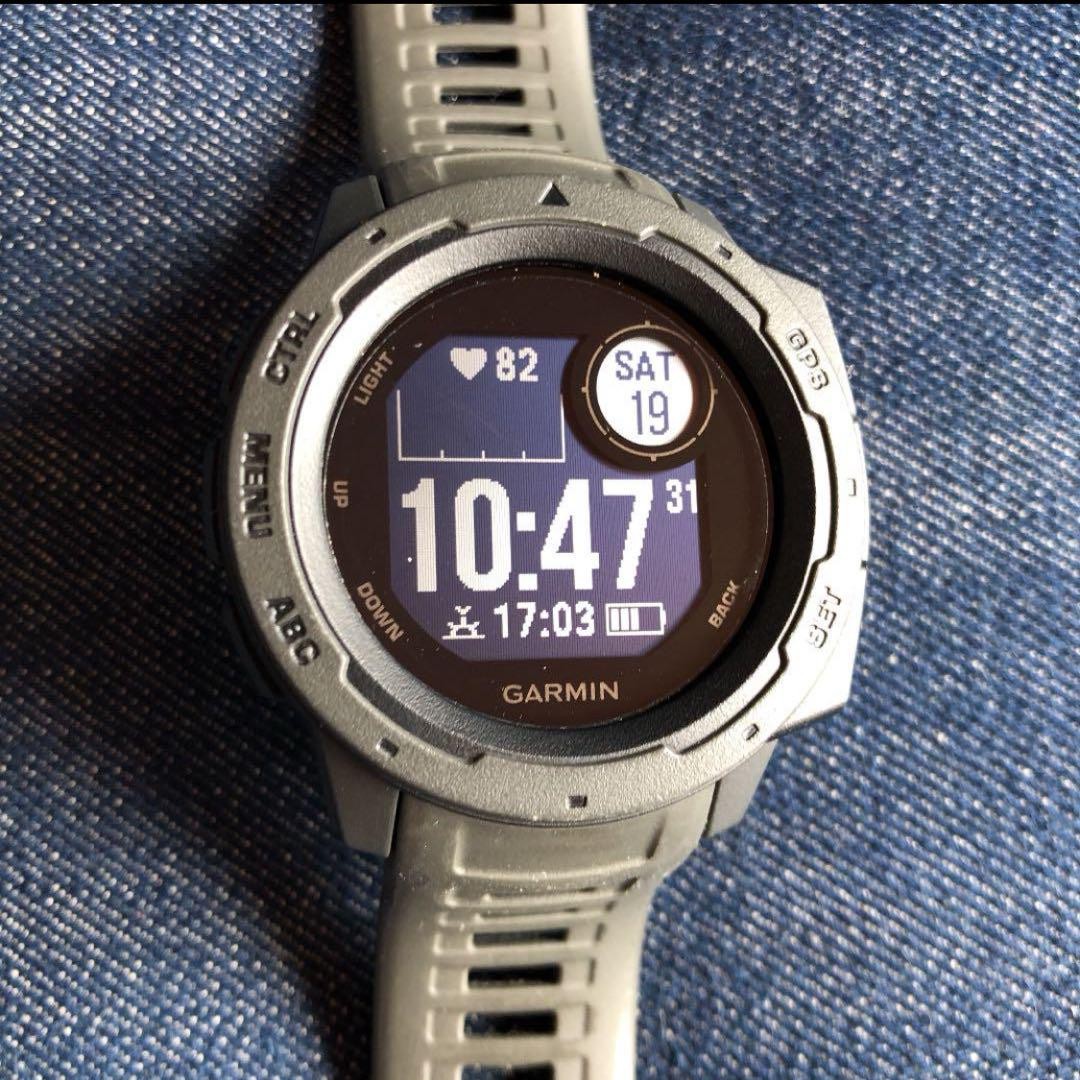 GARMIN INSTINCT Rugged Outdoor Smartwatch in Silver