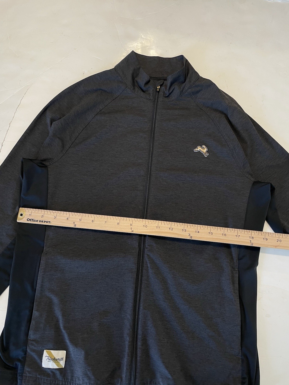 Tracksmith Session Running Jacket Men's Medium Gr… - image 4