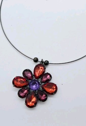 Wire Choker Pendant Necklace Crystal Flower Black Red Wrap Around Style & Co - Picture 1 of 7