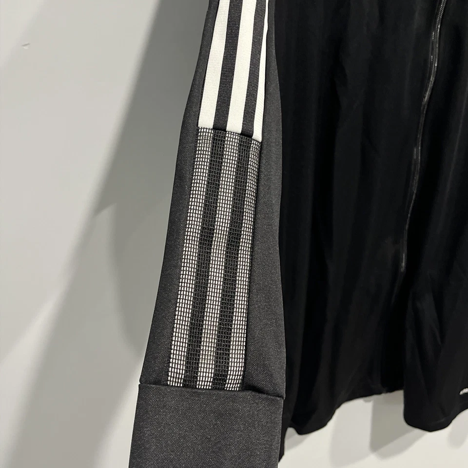 [GM7319] Hombres Adidas TIRO 21 CHAQUETA DE PISTA 2XLT Negro/Blanco Foto 2 de 4