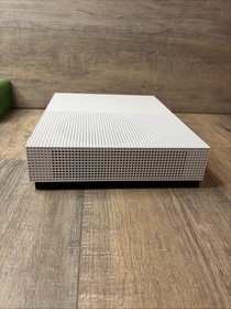 Xbox One S 1 TB Console Bundle - 6 games + 2 controllers, CLEAN CONSOLE ✅✅✅✅