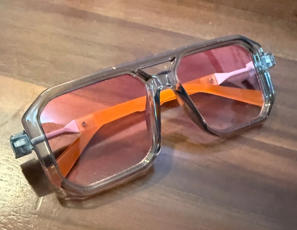 Gafas de sol retro rosa lentes unisex cuadradas estilo aviador con brazos naranjas 54 mm Foto 4 de 4