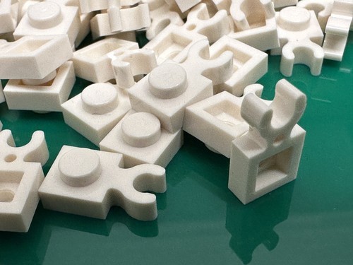 LEGO Plate 1 x 1 With Vertical Clip Thick Open From Carousel 10196, 40 Pieces - Picture 2 of 14