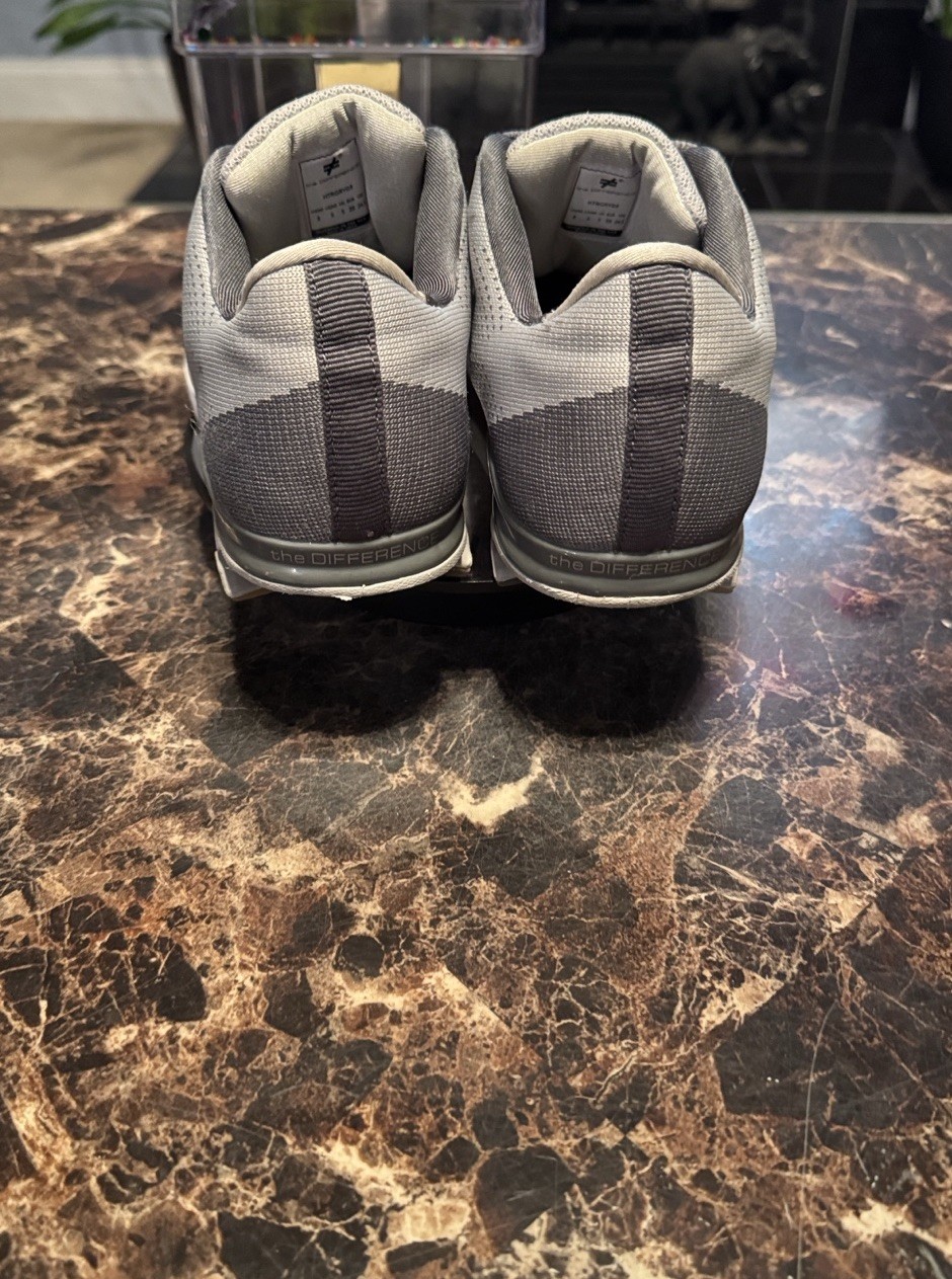 The Difference Heelless Technology Runners Gray A… - image 4