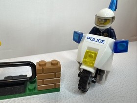 LEGO City #60041 POLICE CROOK PURSUIT MOTORCYCLE