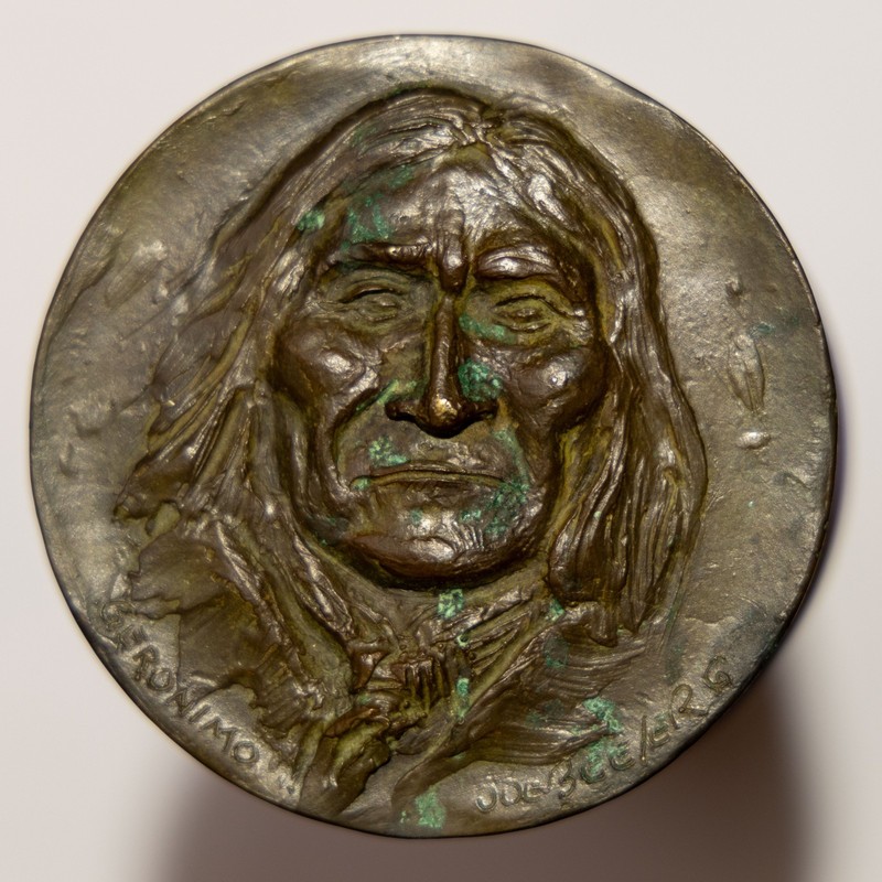 Rare Eddie Basha Joe Beeler - 3 1/2" Bronze Medallion - 1986 "Geronimo" (a)