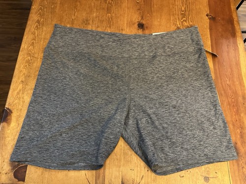 NWT Maurices Luxe Side Pocket Ultra High Rise 8" Bike Shorts, Plus Size 4X - Picture 1 of 2