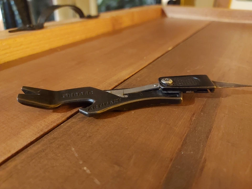 Hoja de afeitar Gerber Artifact Pocket Prybar plegable forro bloqueo - muy buena Foto 4 de 4