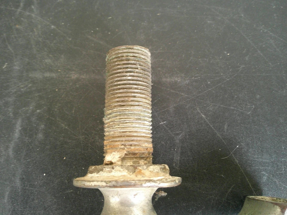 ROBINET ANCIEN LAVABO BAIGNOIRE CHAUD - Photo 2/4