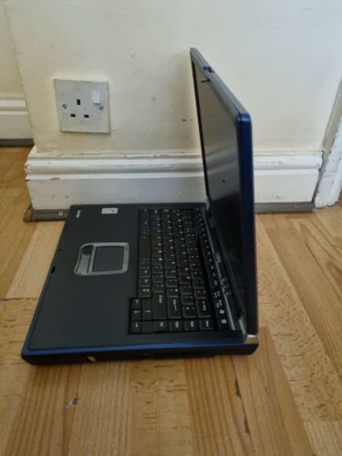 Toshiba Satellite SA30-203 Blue Laptop Notebook 15 + FAST & FREE UK π¬π§ POST! - Picture 4 of 10