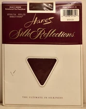 Hanes Silk Reflections Reinforced Toe Pantyhose 716 Barely There Size CD NIP