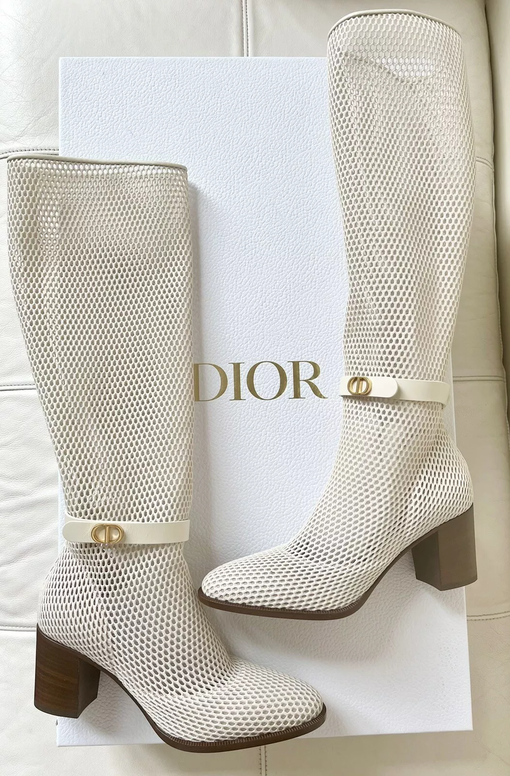 Bottes en cage Dior Empreinte Montaigne 70 mm éteintes genou haut 38,5 neuves dans leur boîte