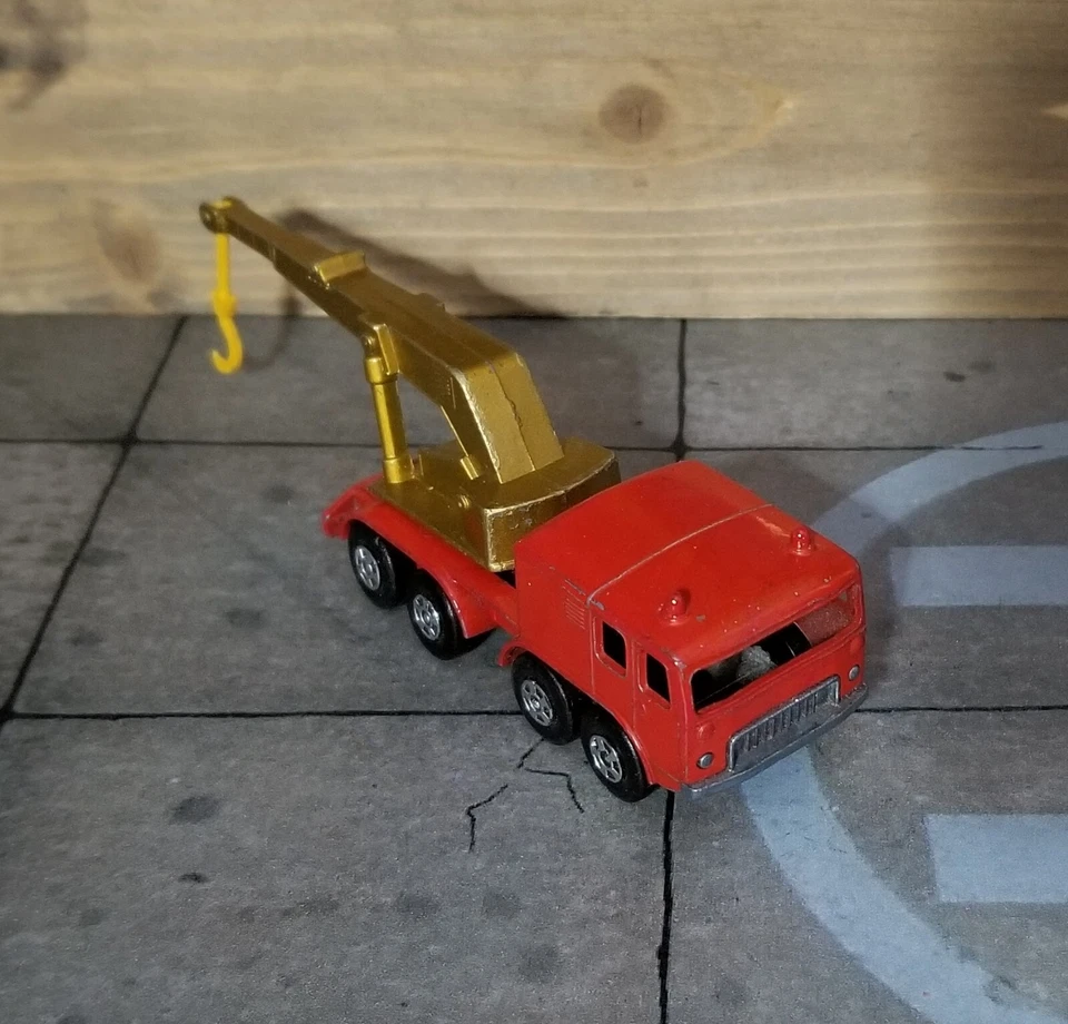MATCHBOX SUPERFAST N°30C 8 WHEEL CRANE SCALA 1:144 MADE IN ENGLAND 1970 GIOCATO - Immagine 2 di 4