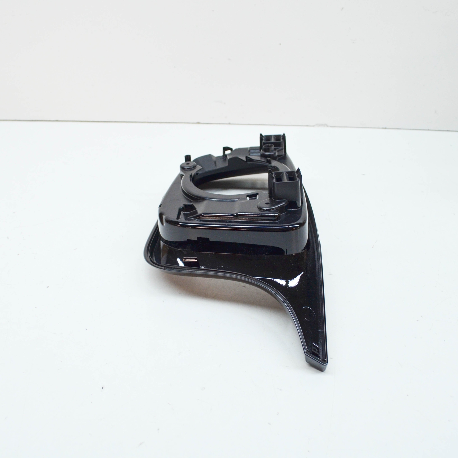 BMW 5 F90 M5 Front Right Wing Mirror Supporting Bracket 