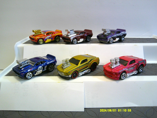 Hot Wheels Tooned Lot - Muscle Cars, Big Motor Camaros & Mustangs nMINT